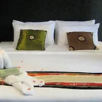 Swipers Inn Boracay
